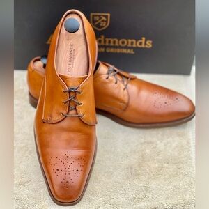 Allen Edmonds Flatiron Mens Cognac Leather Medallion Toe Derby Shoes Sz 10D 🇺🇸